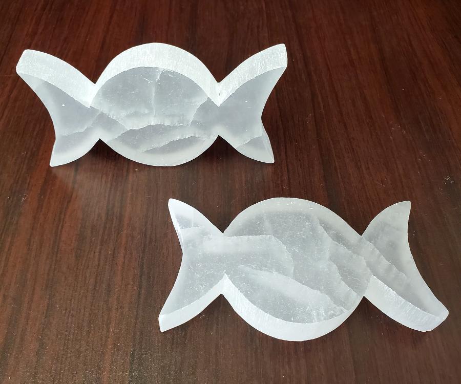 Azulejo de altar de triple luna de selenita de 4,5 x 2,5"